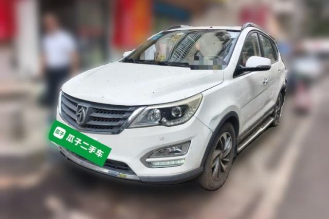 Used Baojun 560 2015 1.8L manual luxury version