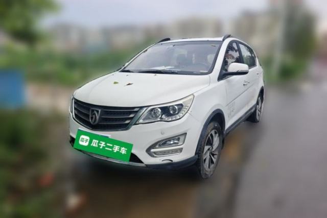 Used Baojun 560 2015 1.8L manual luxury version