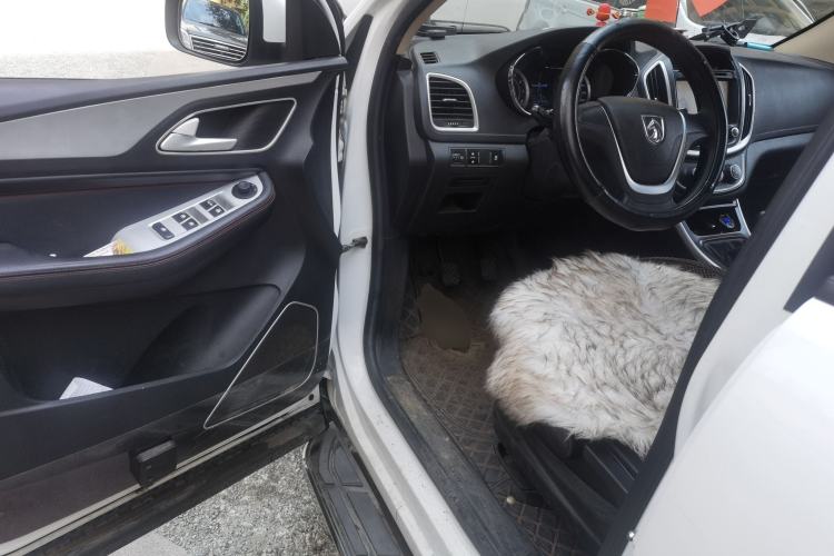 Used Baojun 560 2015 1.8L manual Comfort trim level Driver Seat