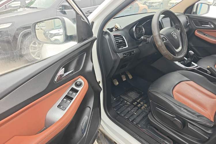 Used Baojun 560 2015 1.8L Manual Elite Edition Driver Seat