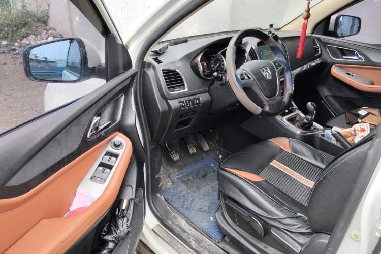 Used Baojun 560 2015 1.8L Manual Elite Edition Driver Seat