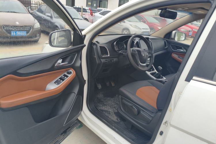 Used Baojun 560 2015 1.8L Manual Elite Edition Driver Seat