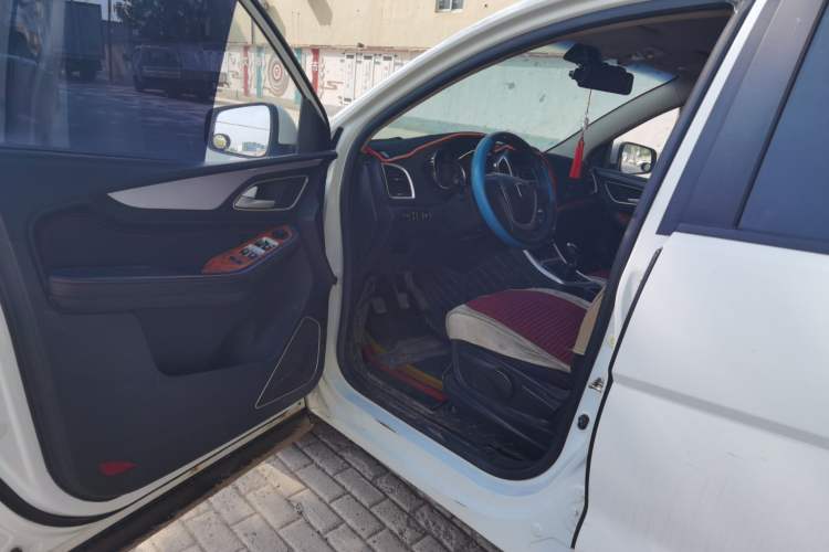 Used Baojun 560 2015 1.8L manual Comfort trim level Driver Seat