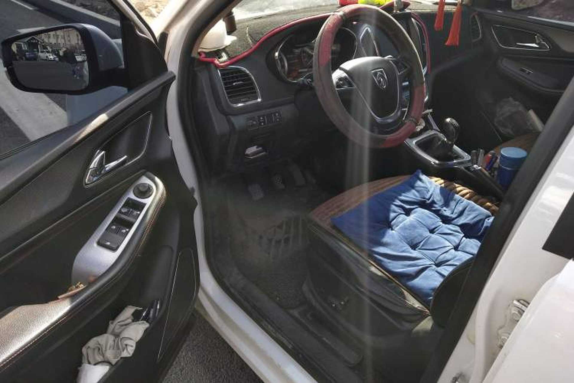 Used Baojun 560 2015 1.8L manual luxury version Driver Seat