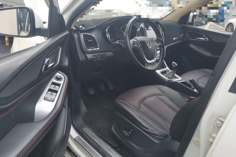 Used Baojun 560 2015 1.8L manual luxury version Driver Seat
