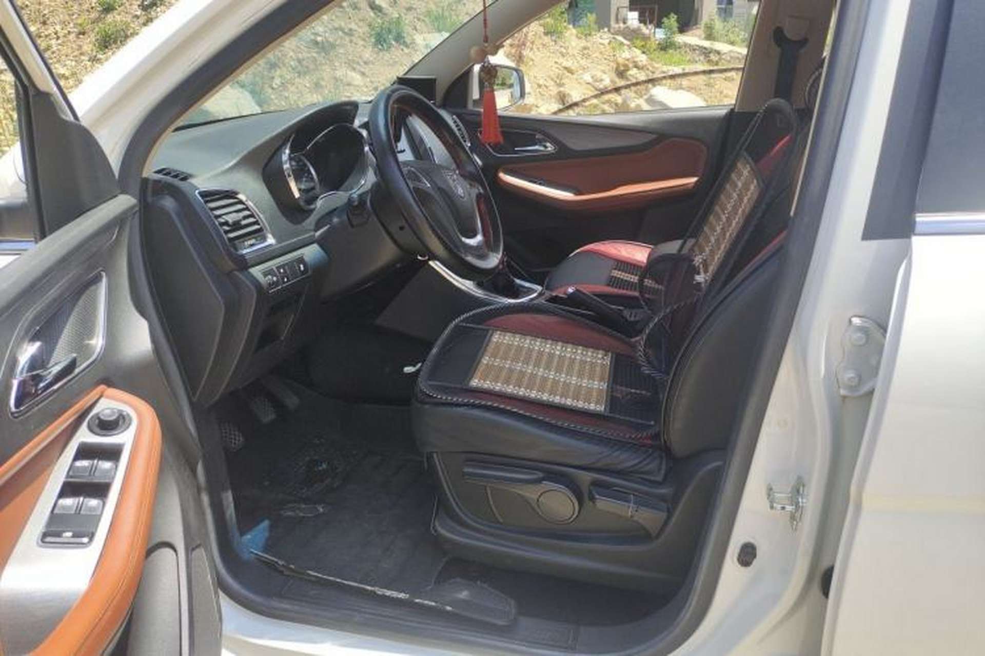 Used Baojun 560 2015 1.8L Manual Elite Edition Driver Seat