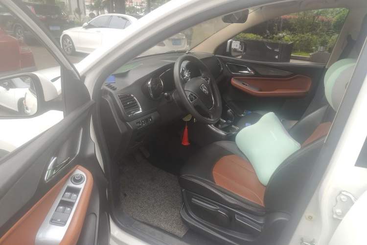 Used Baojun 560 2015 1.8L Manual Elite Edition Driver Seat