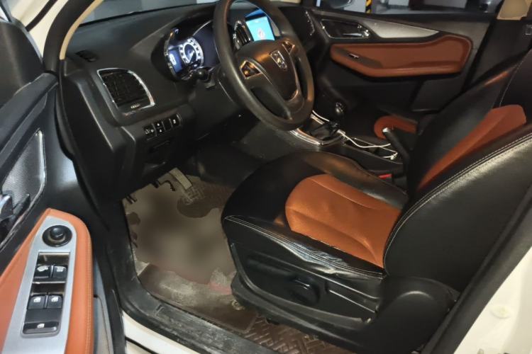 Used Baojun 560 2015 1.8L Manual Elite Edition Driver Seat