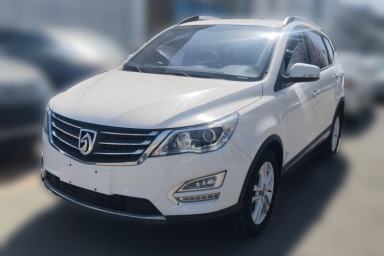 Used Baojun 560 2015 1.8L manual Comfort trim level