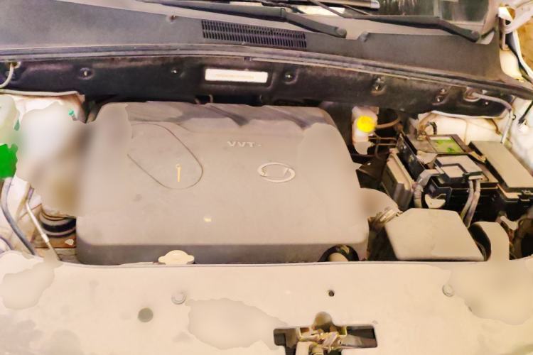 Used Baojun 560 2015 1.8L manual luxury version Engine Bay