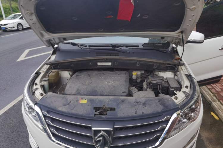 Used Baojun 560 2015 1.8L Manual Elite Edition Engine Bay