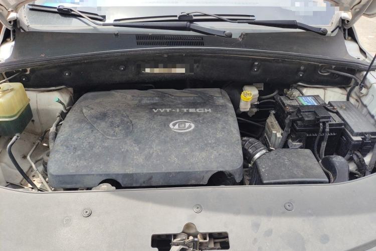 Used Baojun 560 2015 1.8L manual luxury version Engine Bay