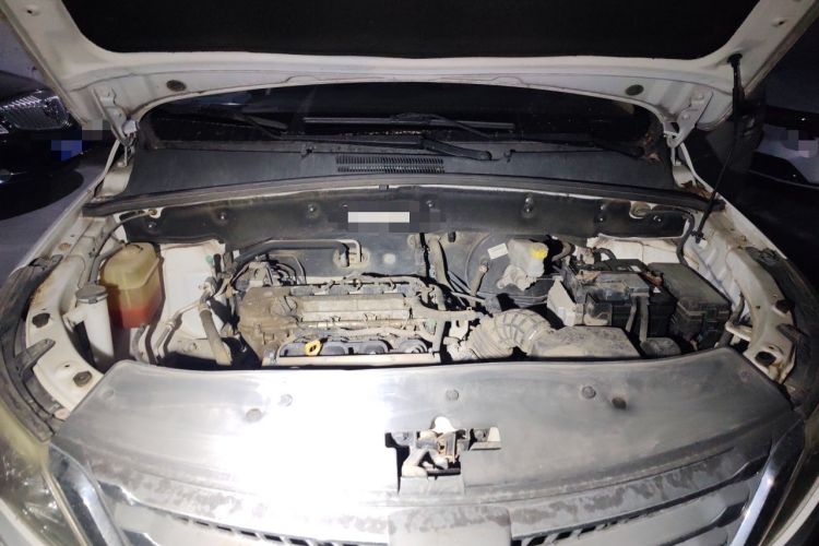 Used Baojun 560 2015 1.8L manual luxury version Engine Bay