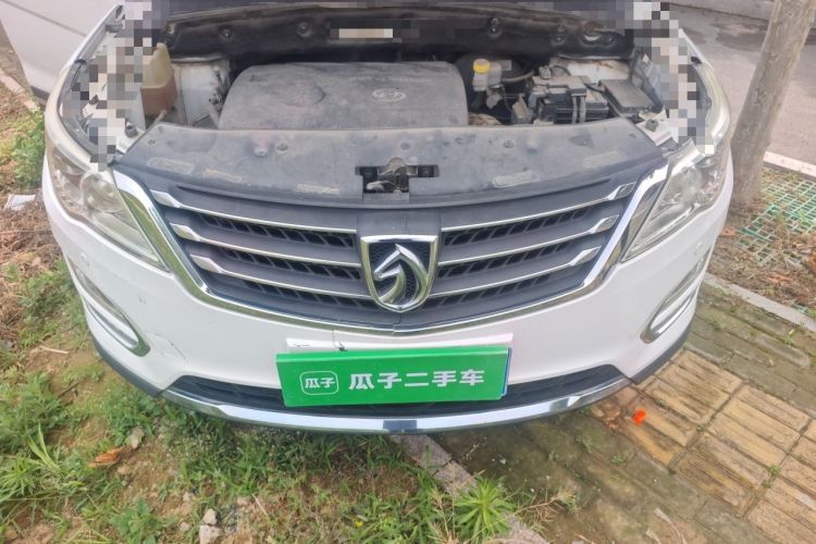 Used Baojun 560 2015 1.8L manual luxury version Engine Bay