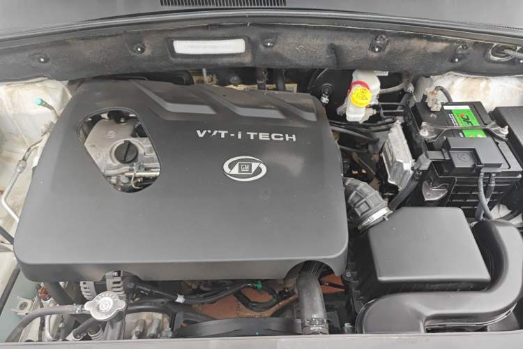 Used Baojun 560 2015 1.8L manual luxury version Engine Bay