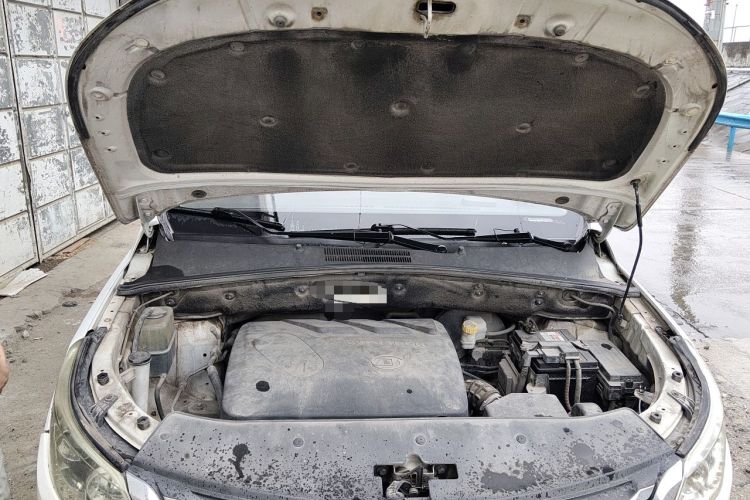 Used Baojun 560 2015 1.8L Manual Elite Edition Engine Bay