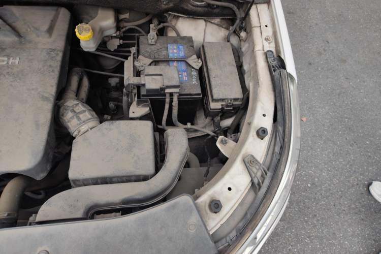 Used Baojun 560 2015 1.8L manual luxury version Engine Bay Left