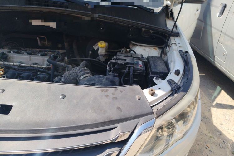 Used Baojun 560 2015 1.8L manual Comfort trim level Engine Bay Left