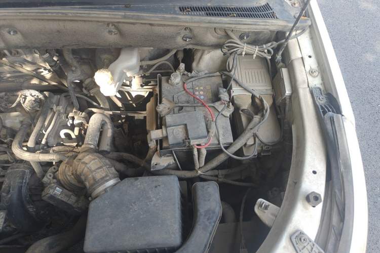 Used Baojun 560 2015 1.8L manual luxury version Engine Bay Left