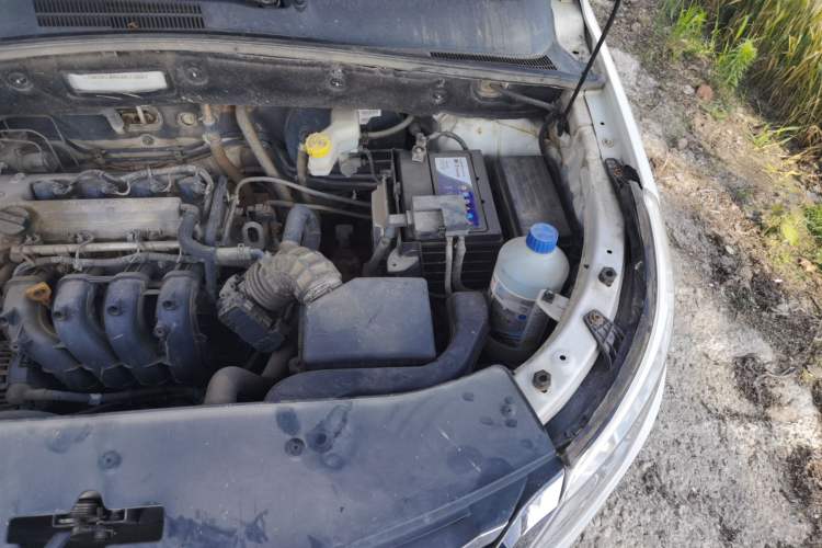 Used Baojun 560 2015 1.8L manual Comfort trim level Engine Bay Left