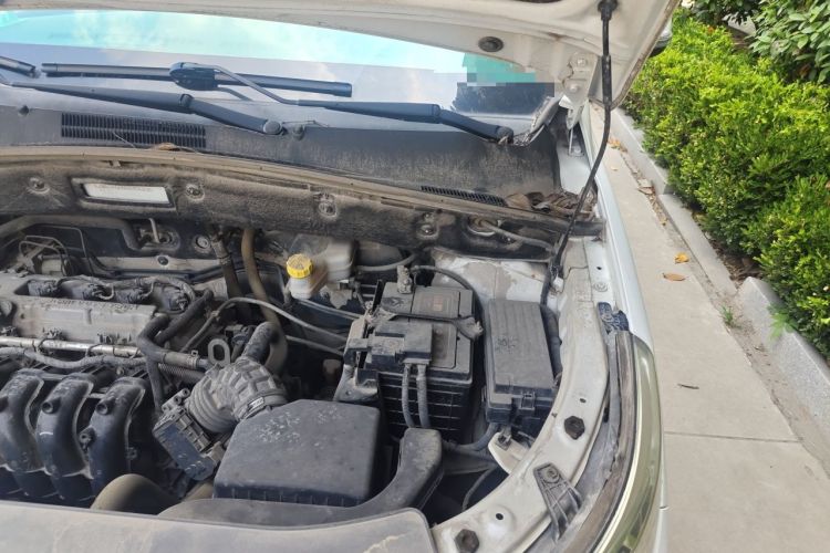 Used Baojun 560 2015 1.8L manual Comfort trim level Engine Bay Left