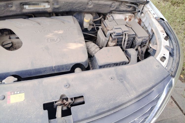 Used Baojun 560 2015 1.8L manual luxury version Engine Bay Left