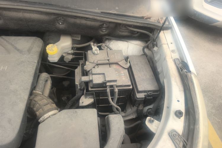 Used Baojun 560 2015 1.8L manual luxury version Engine Bay Left