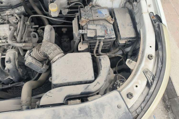 Used Baojun 560 2015 1.8L manual Comfort trim level Engine Bay Left