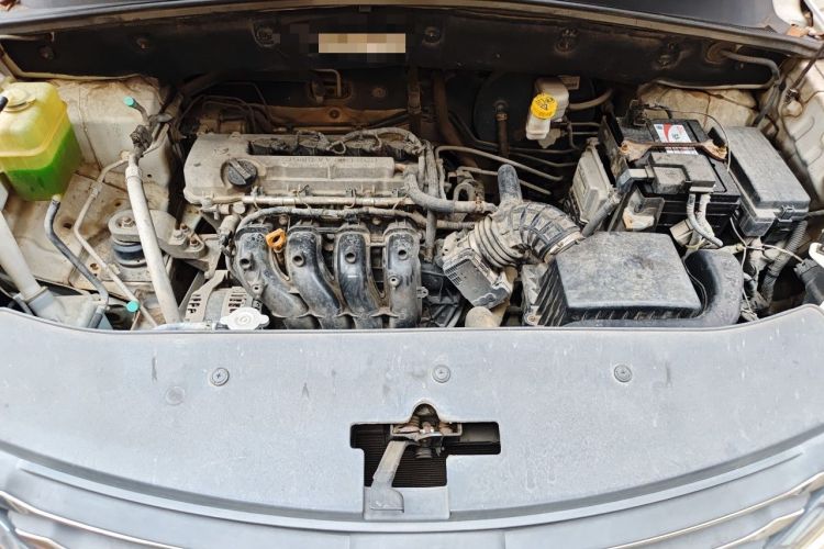 Used Baojun 560 2015 1.8L manual Comfort trim level Engine Bay