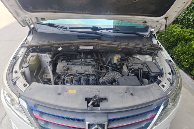 Used Baojun 560 2015 1.8L manual Comfort trim level Engine Bay