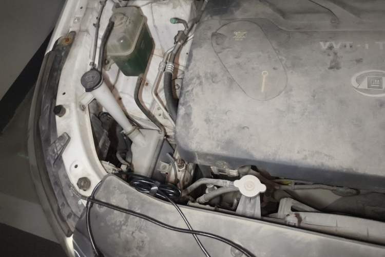 Used Baojun 560 2015 1.8L manual luxury version Engine Bay Right