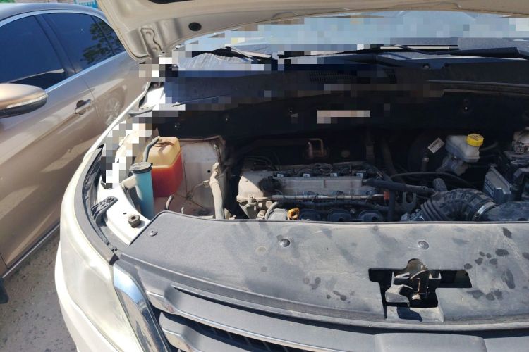 Used Baojun 560 2015 1.8L manual Comfort trim level Engine Bay Right