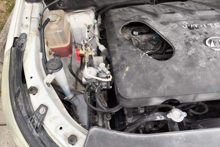 Used Baojun 560 2015 1.8L manual luxury version Engine Bay Right