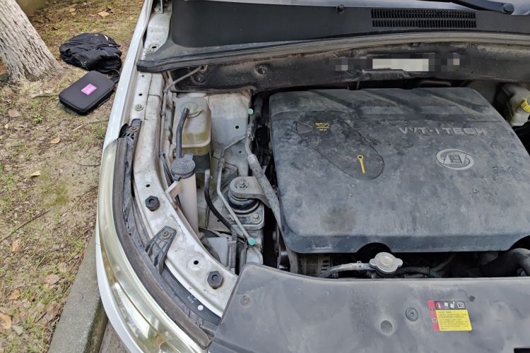 Used Baojun 560 2015 1.8L manual luxury version Engine Bay Right