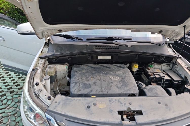 Used Baojun 560 2015 1.8L manual luxury version Engine Bay Right