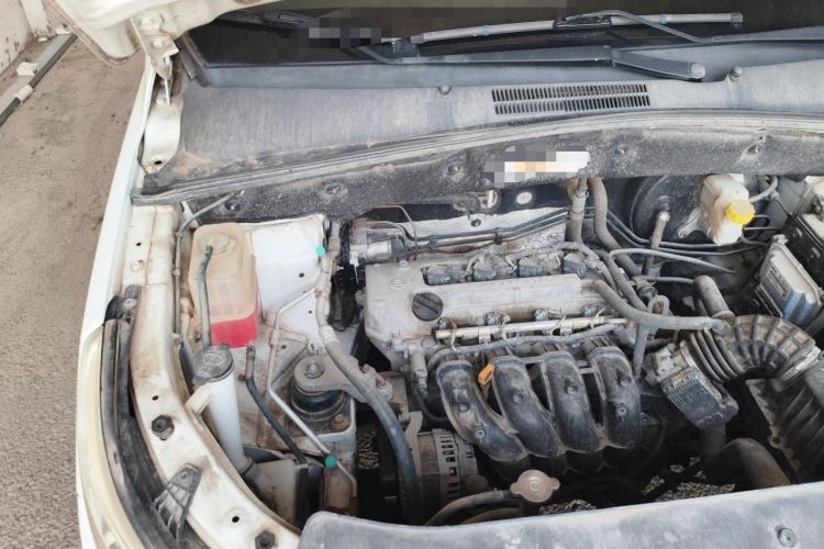 Used Baojun 560 2015 1.8L manual Comfort trim level Engine Bay Right