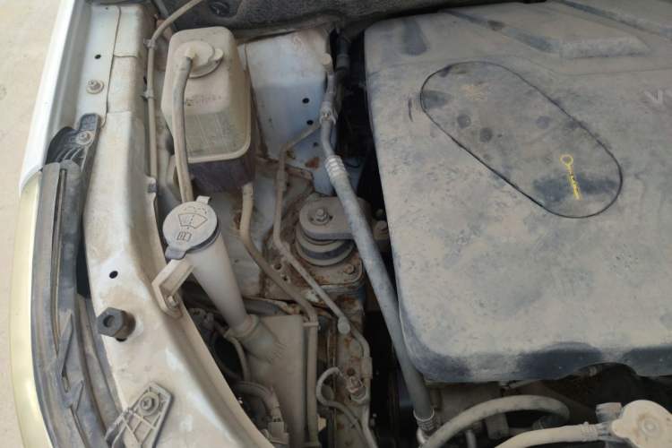 Used Baojun 560 2015 1.8L manual luxury version Engine Bay Right