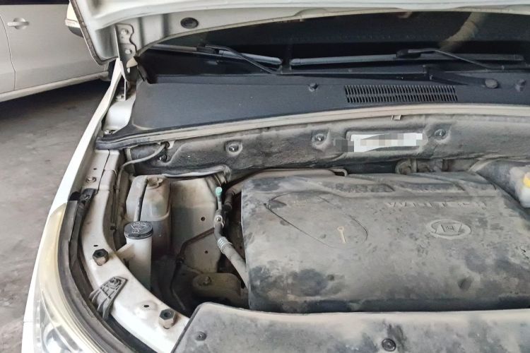 Used Baojun 560 2015 1.8L Manual Elite Edition Engine Bay Right