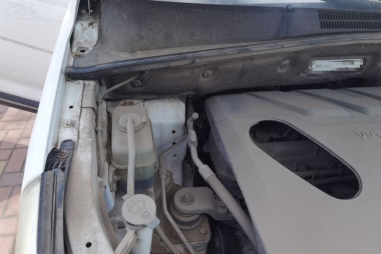Used Baojun 560 2015 1.8L Manual Elite Edition Engine Bay Right