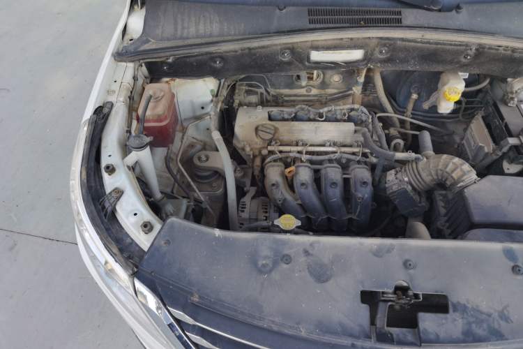 Used Baojun 560 2015 1.8L manual Comfort trim level Engine Bay Right