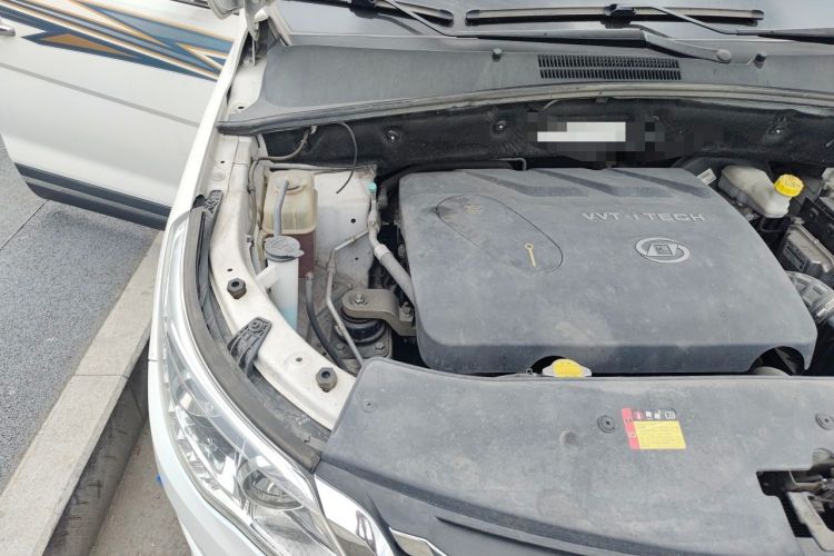 Used Baojun 560 2015 1.8L Manual Elite Edition Engine Bay Right