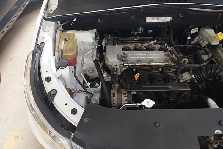 Used Baojun 560 2015 1.8L manual luxury version Engine Bay Right
