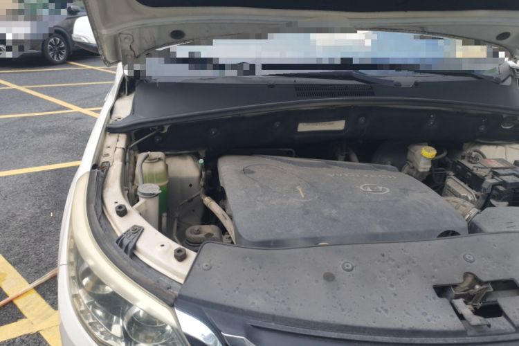 Used Baojun 560 2015 1.8L manual luxury version Engine Bay Right