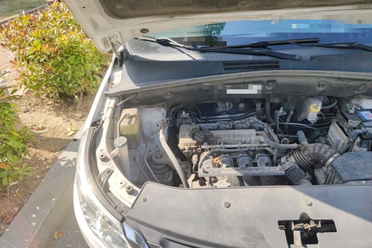 Used Baojun 560 2015 1.8L manual luxury version Engine Bay Right