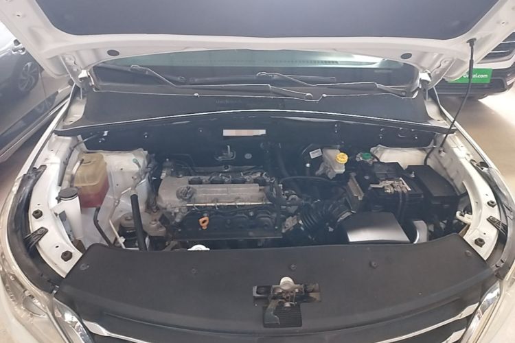 Used Baojun 560 2015 1.8L manual luxury version Engine Bay