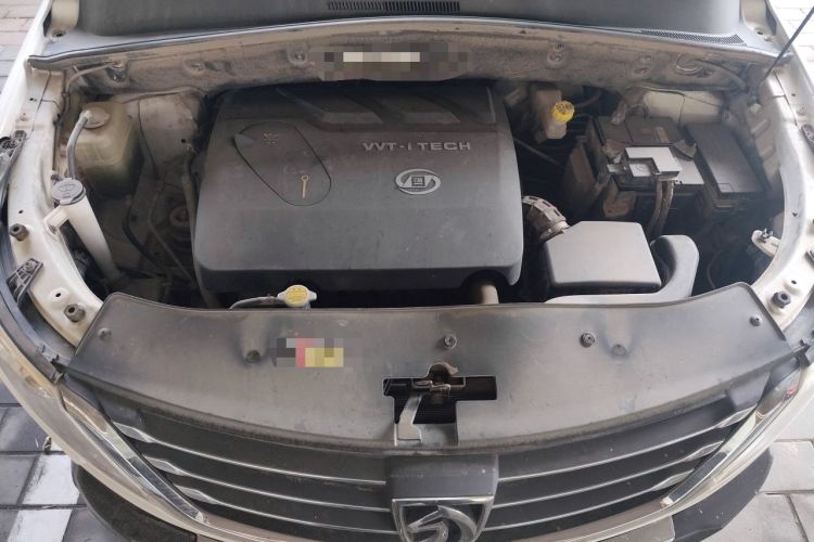Used Baojun 560 2015 1.8L Manual Elite Edition Engine Bay