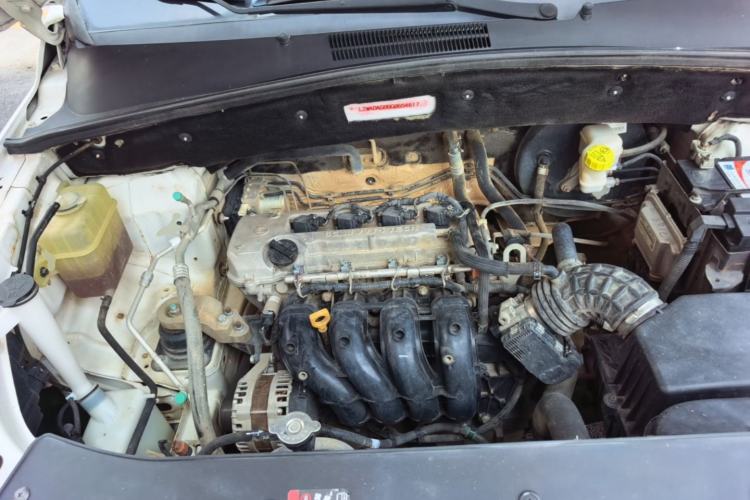 Used Baojun 560 2015 1.8L manual Comfort trim level Engine Bay