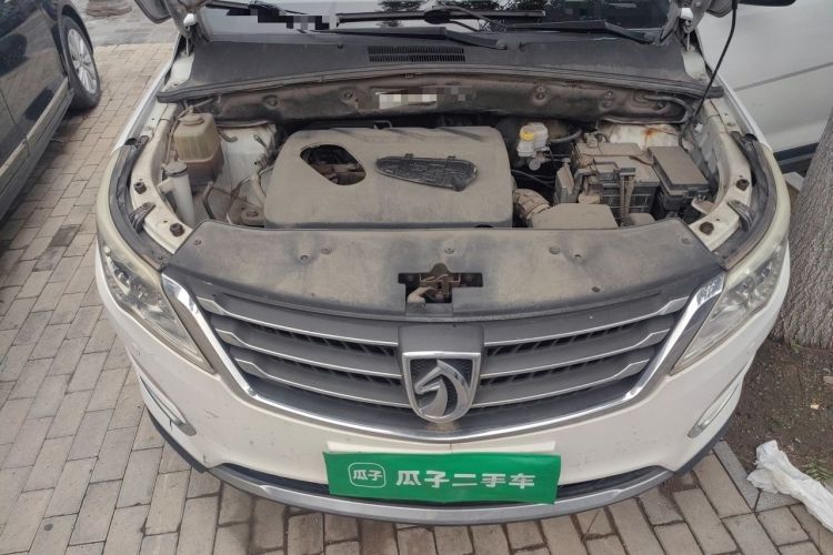 Used Baojun 560 2015 1.8L manual luxury version Engine Bay