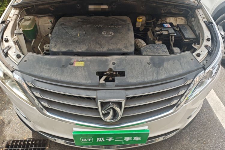 Used Baojun 560 2015 1.8L manual luxury version Engine Bay