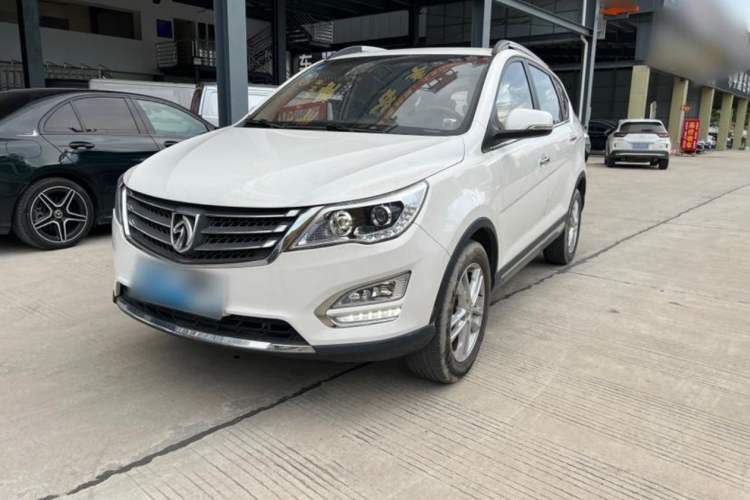 Used Baojun 560 2015 1.8L Manual Elite Edition Exterior 1